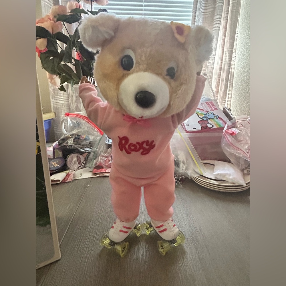 Vintage Skating Bear Roxy